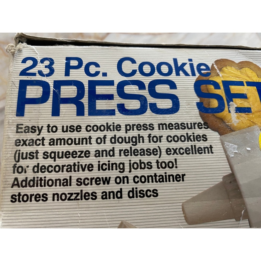 Progressive 23 Pc Cookie Press Set White Icing Gun 12 Discs 6 Nozzles GCP-31